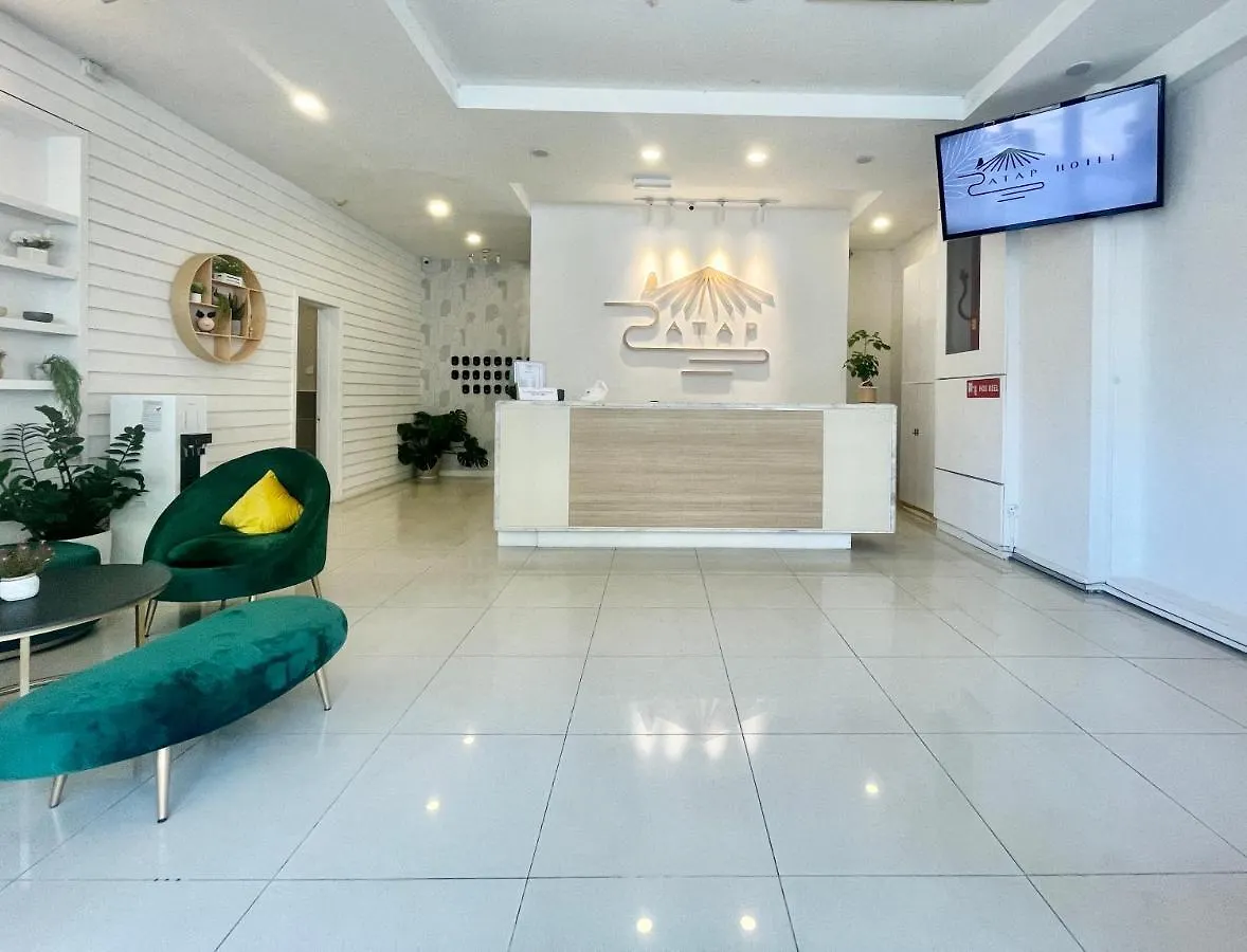 ***  Atap Hotel Kota Kinabalu Ma­lay­sia